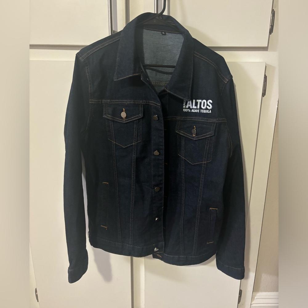 Denim jacket XL never worn